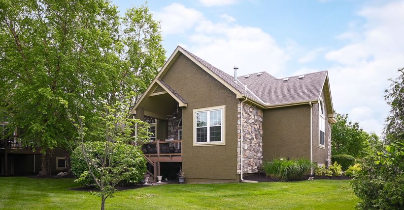 16904 S Bradley Drive, Olathe, KS